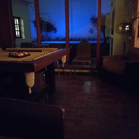 Gueemes Hostel Кордова Екстер'єр фото