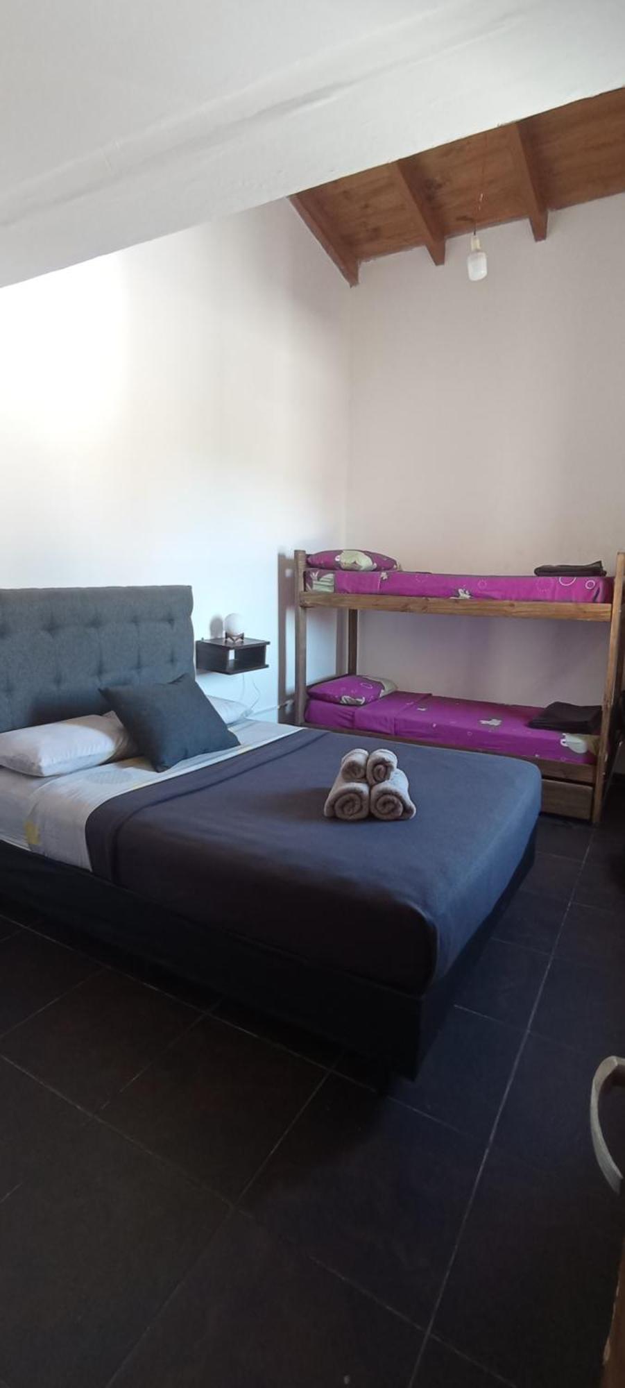Gueemes Hostel Кордова Екстер'єр фото